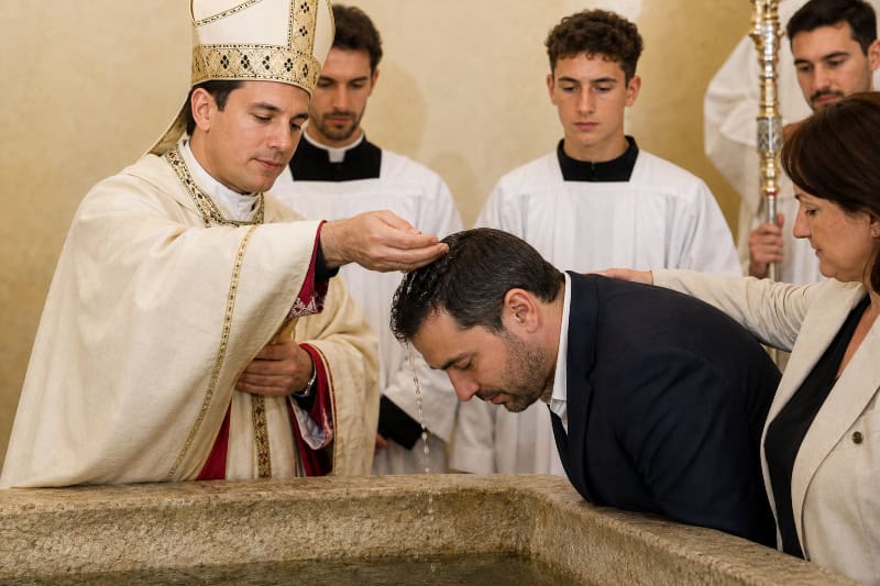 Battesimo di adulto vescovo