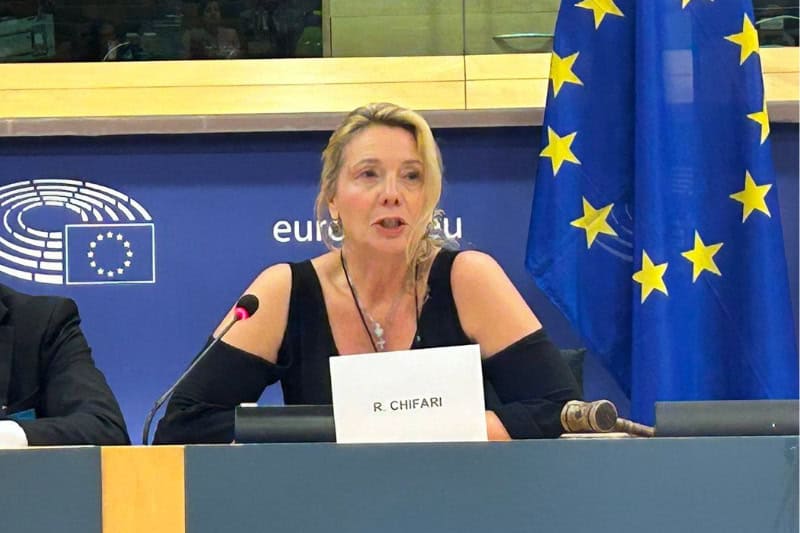 la dott.ssa Chifari Rosanna parla al Parlamento Europeo